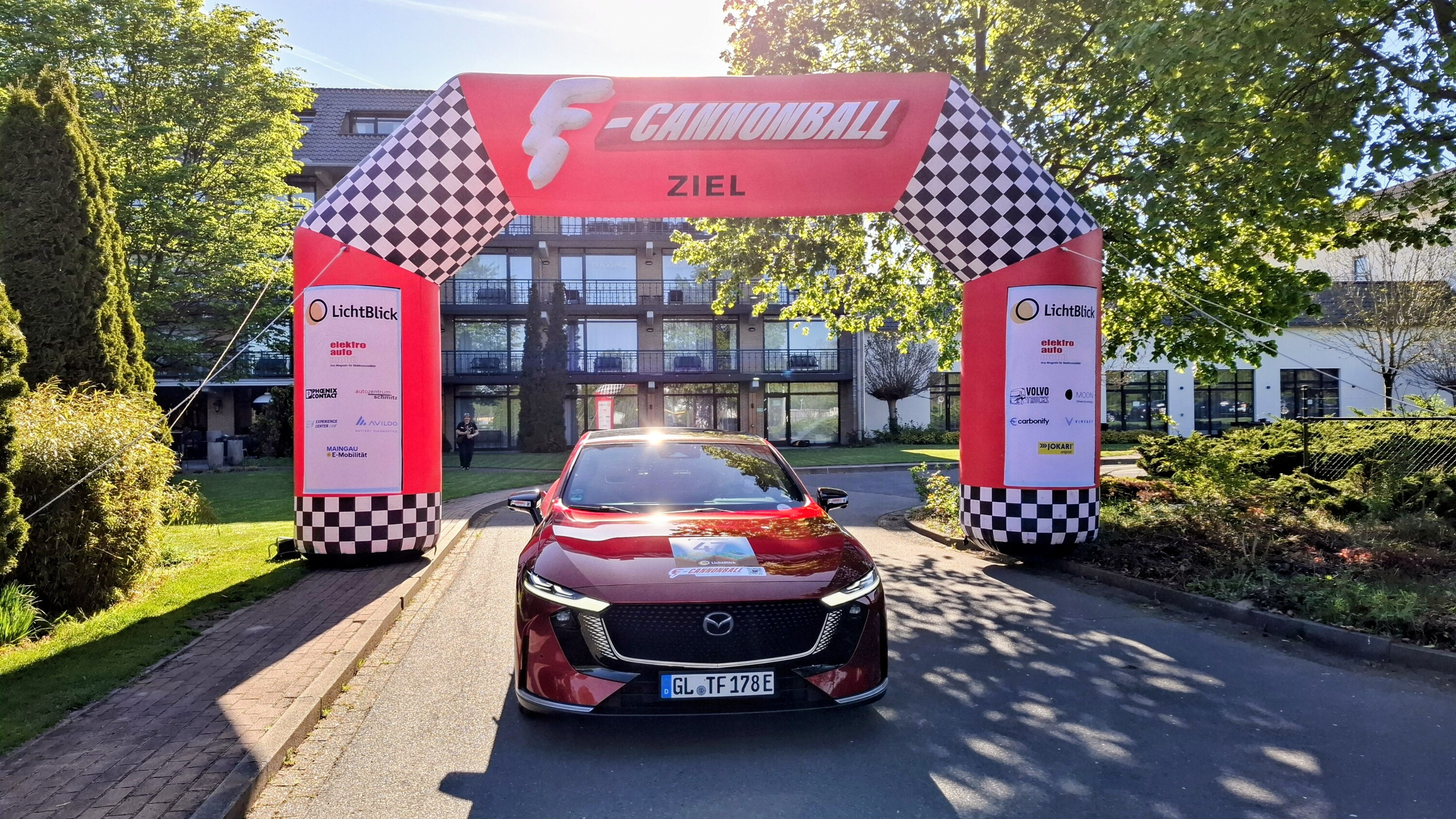 Startbogen vom e-Cannonball 2026 Berlin